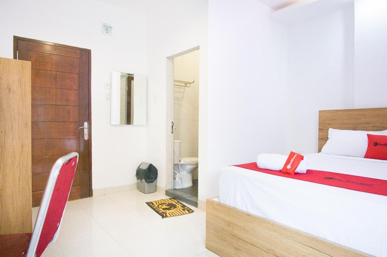 Reddoorz @ Rs Adam Malik Medan Hotel Exterior photo